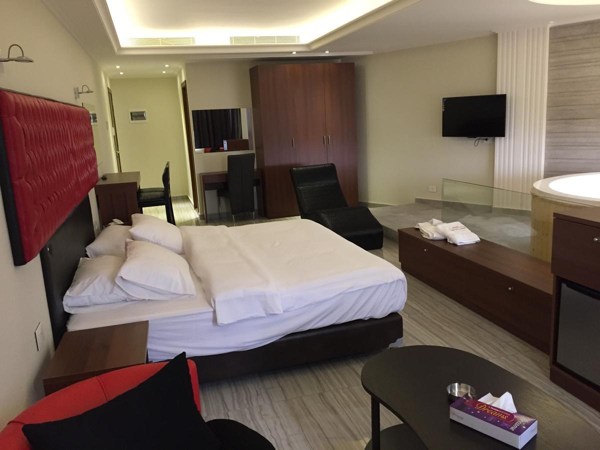 Aphrodite Hotel Ţabarjā Eksteriør billede